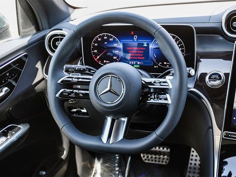New 2025 Mercedes-Benz GLC 350e 4MATIC image 13