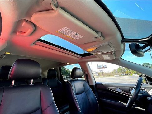 Used 2019 INFINITI QX60 Luxe w/ Essential Package image 13