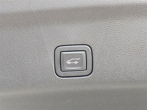 New 2026 GMC Terrain Elevation w/ Elevation Premium Package image 15