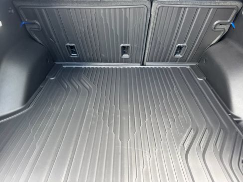 New 2026 Chevrolet Equinox EV LT image 15