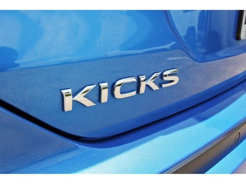 Certified 2025 Nissan Kicks Play S FWD image 27