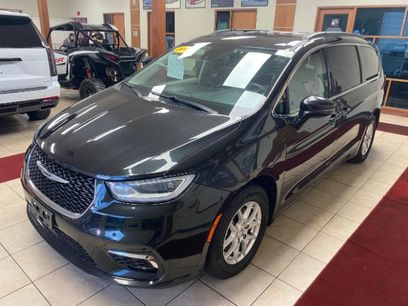 Used 2022 Chrysler Pacifica Touring-L