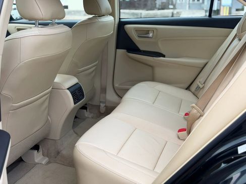 Used 2017 Toyota Camry XLE image 23