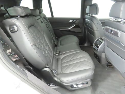 New 2026 BMW X7 xDrive40i image 22