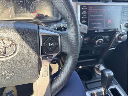 Used 2024 Toyota 4Runner SR5 AWD/4WD image 29