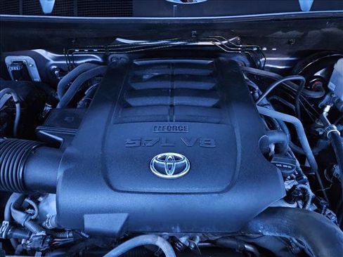 Used 2019 Toyota Tundra SR5 w/ SR5 Upgrade Package AWD/4WD image 22