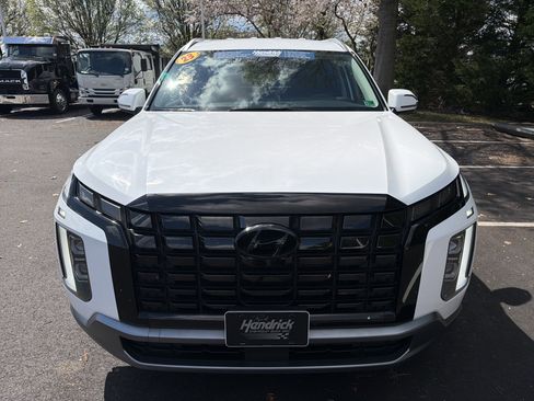 Used 2023 Hyundai Palisade SEL image 3