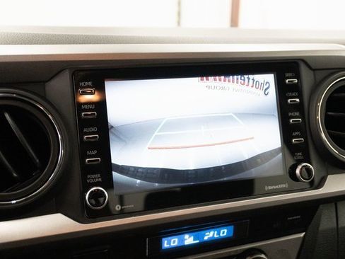 Used 2022 Toyota Tacoma SR5 w/ Technology Package image 28