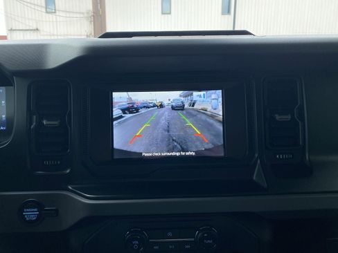 Used 2022 Ford Bronco Big Bend w/ Sasquatch Package image 7