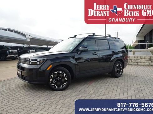 Used 2025 Hyundai Santa Fe SEL FWD image 4