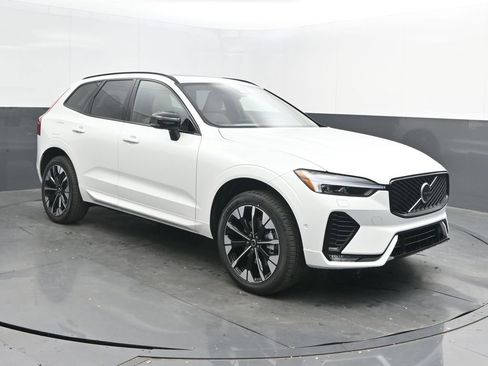 New 2026 Volvo XC60 B5 Plus w/ Protection Package Premier AWD/4WD image 9