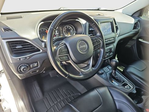 Used 2020 Jeep Cherokee Latitude Plus AWD/4WD image 9
