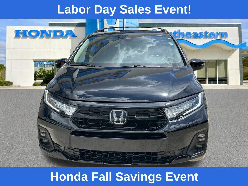 Used 2025 Honda Odyssey Touring image 2