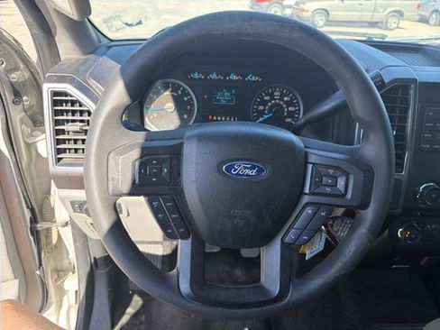 Used 2017 Ford F150 XLT RWD image 12