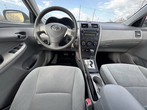 Used 2010 Toyota Corolla LE image 10