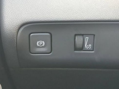 Used 2023 Buick Enclave Essence FWD image 29