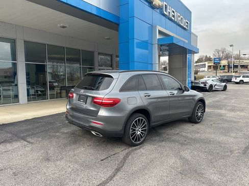 Used 2019 Mercedes-Benz GLC 300 image 4