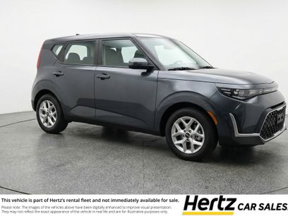 Used 2025 Kia Soul LX w/ LX Technology Package