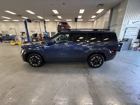 Certified 2025 Hyundai Santa Fe SEL image 8