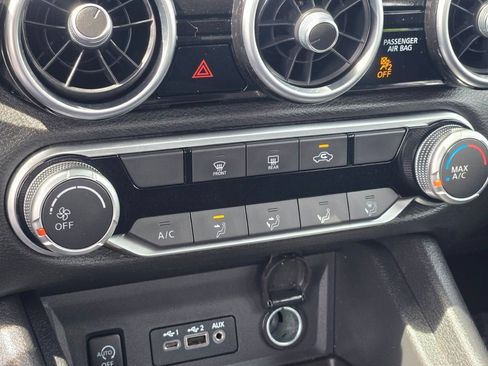 Used 2024 Nissan Sentra SV FWD image 26