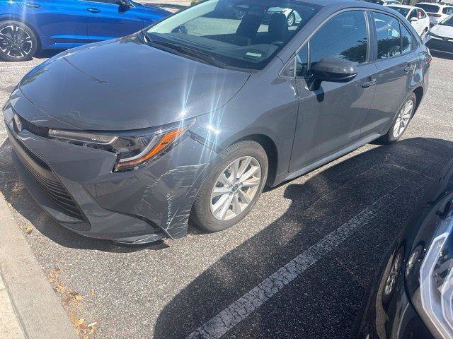 Used 2024 Toyota Corolla LE w/ LE Convenience Package FWD image 2