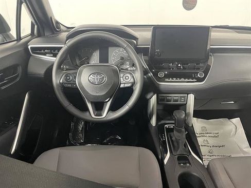 Used 2023 Toyota Corolla Cross AWD Hybrid w/ Moonroof Package image 13