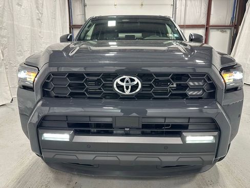 Used 2025 Toyota 4Runner TRD Off-Road image 2
