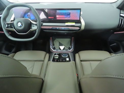Certified 2025 BMW X3 xDrive30i w/ Convenience Package image 13