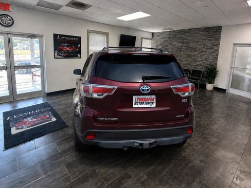 Used 2014 Toyota Highlander Limited Platinum AWD/4WD image 19