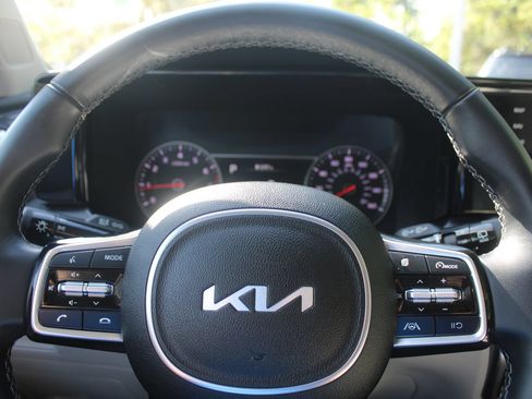 Certified 2023 Kia Sorento S w/ Panoramic Sunroof Package FWD image 26
