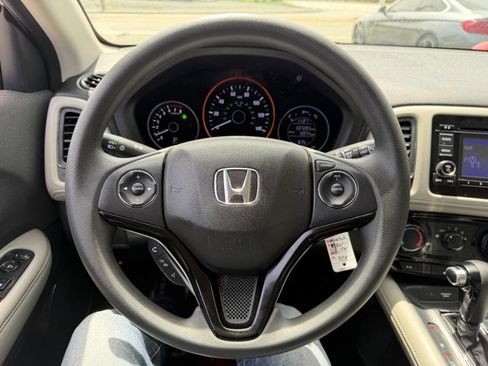 Used 2022 Honda HR-V LX image 29