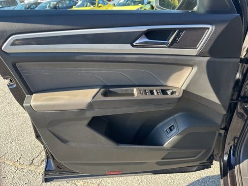 Used 2023 Volkswagen Atlas Cross Sport SEL image 27