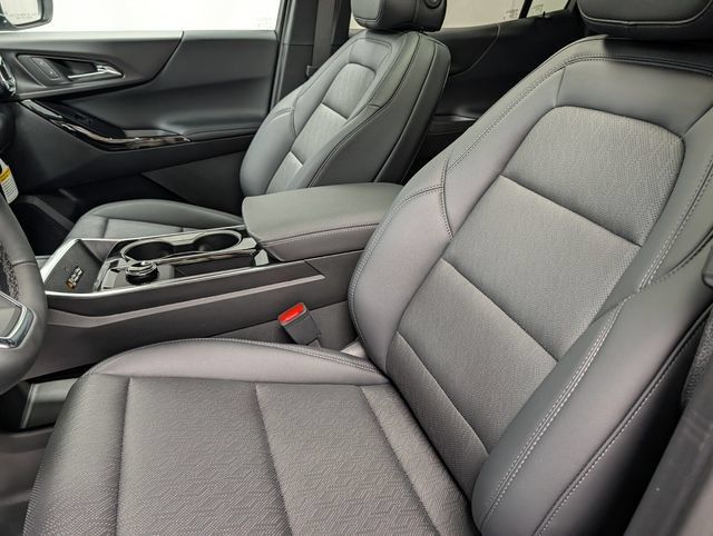 New 2027 Chevrolet Equinox LT w/ Convenience Package II AWD/4WD image 9