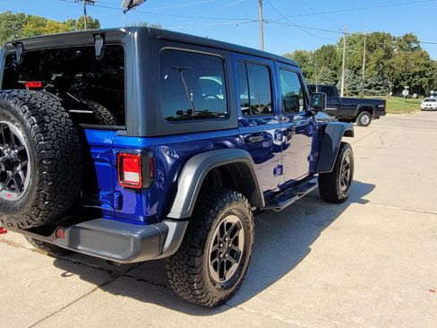 Used 2018 Jeep Wrangler Unlimited Rubicon image 6