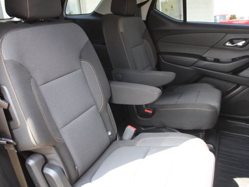 Used 2020 Chevrolet Traverse LT FWD image 26
