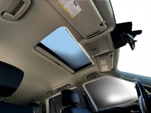 Used 2023 Nissan Armada Platinum w/ Captain's Chairs Package image 28