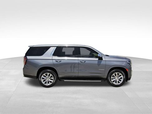 Used 2022 Chevrolet Tahoe Premier w/ Premium Package RWD image 5