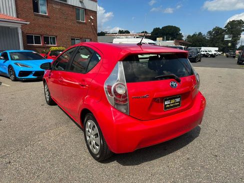 Used 2014 Toyota Prius C Two image 6