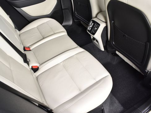 Used 2023 Volvo XC40 B5 Ultimate w/ Protection Package Premier AWD/4WD image 23