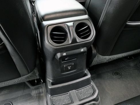 Used 2023 Jeep Wrangler Unlimited Sahara w/ Cold Weather Group AWD/4WD image 21