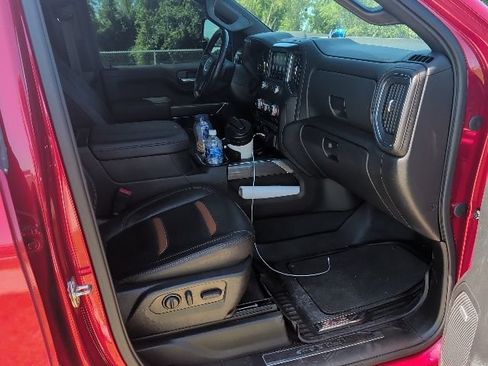 Used 2023 GMC Sierra 2500 AT4 w/ AT4 Premium Plus Package AWD/4WD image 9