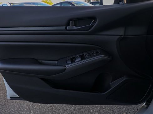 Used 2025 Nissan Altima 2.5 S image 22