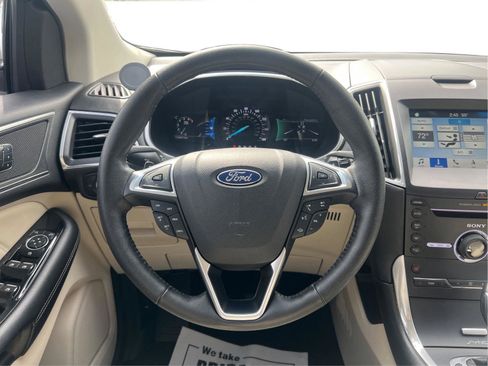Used 2016 Ford Edge Titanium w/ Technology Package image 16
