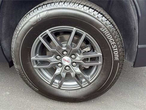 Certified 2025 GMC Acadia Elevation image 10