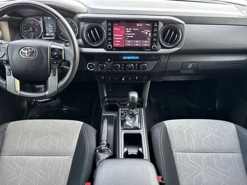 Used 2021 Toyota Tacoma TRD Off-Road w/ Technology Package image 12