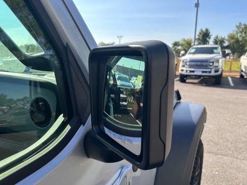 Used 2024 Jeep Wrangler Unlimited Sport AWD/4WD image 14