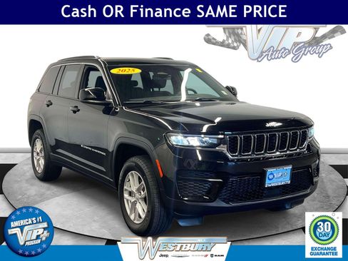 Used 2025 Jeep Grand Cherokee Laredo X w/ Luxury Tech Group I AWD/4WD image 1