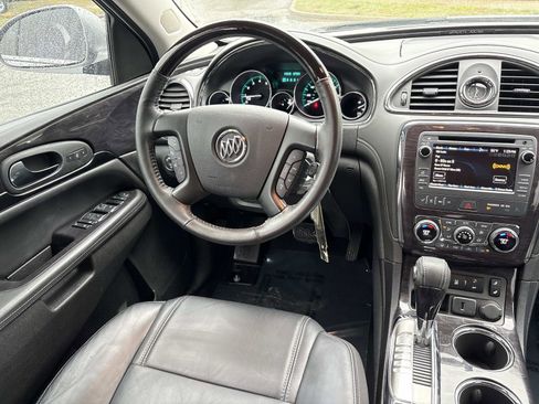 Used 2017 Buick Enclave Leather FWD image 26