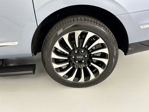 Used 2023 Lincoln Navigator L Black Label image 30