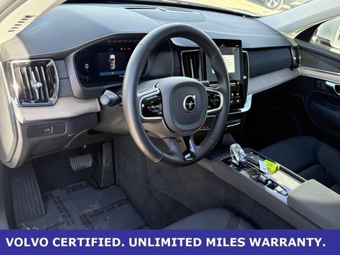 Certified 2025 Volvo XC90 B6 Plus image 16